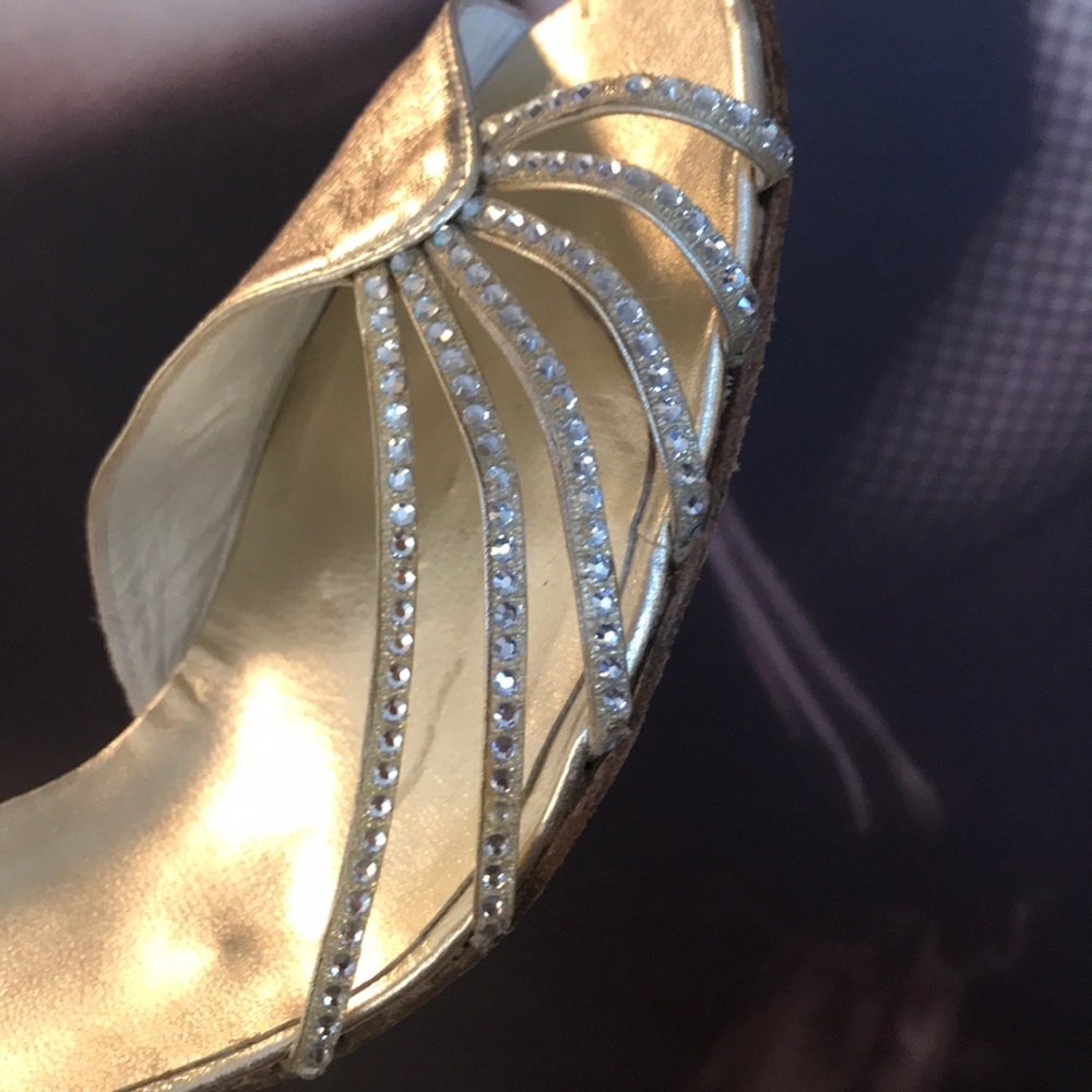 Stuart Weitzman Holiday Heels 👠 - Picture 6 of 8